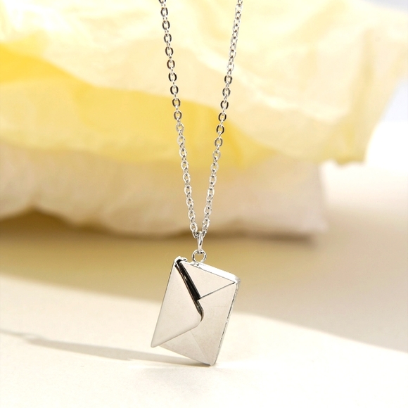 Lux Secret Locket 'Love You' Necklace - Picture 2 of 3